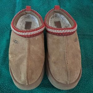 Ugg Tasman slippers